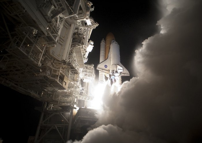 Launch Liftoff Night Space Shuttle Discovery